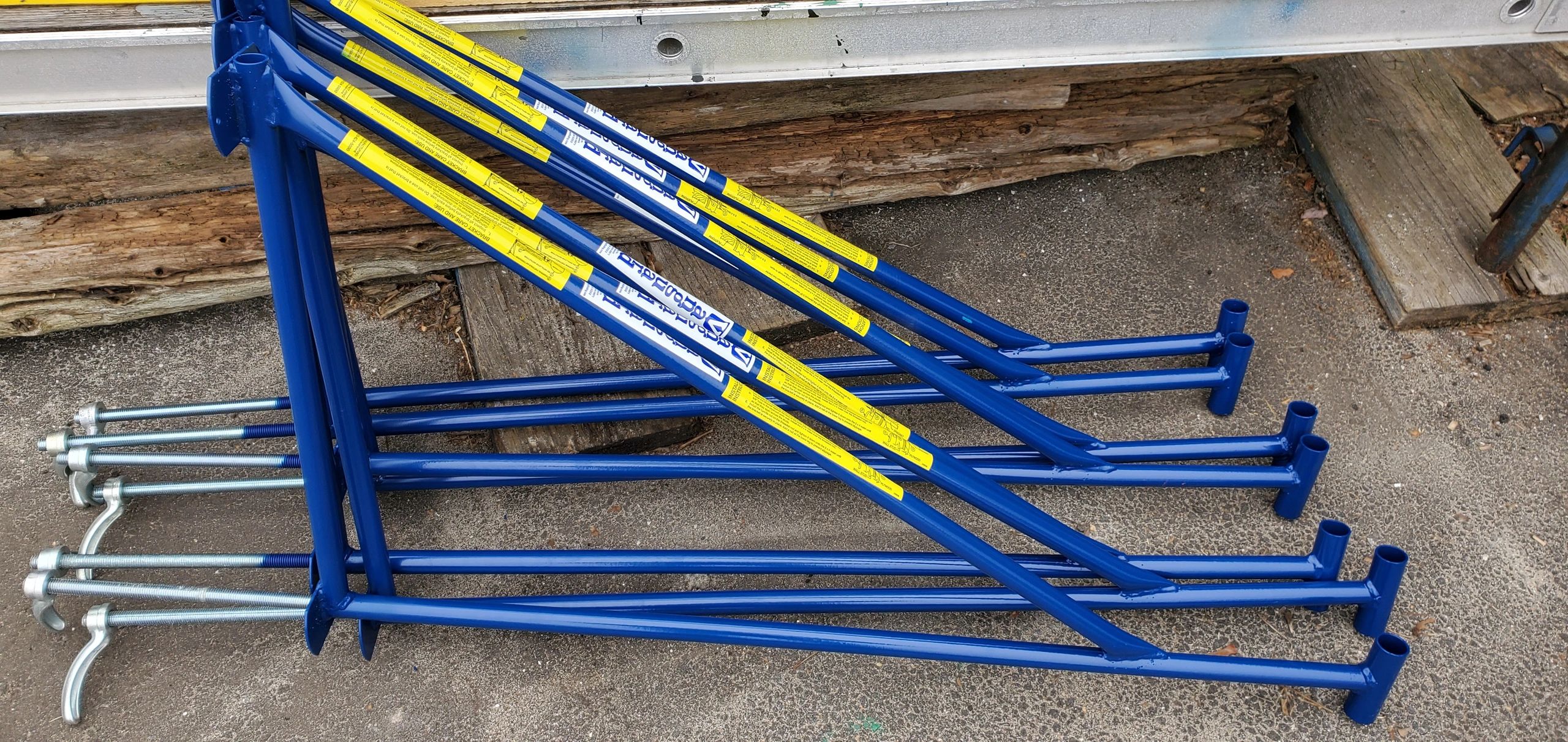 Carpenter Wall Brackets